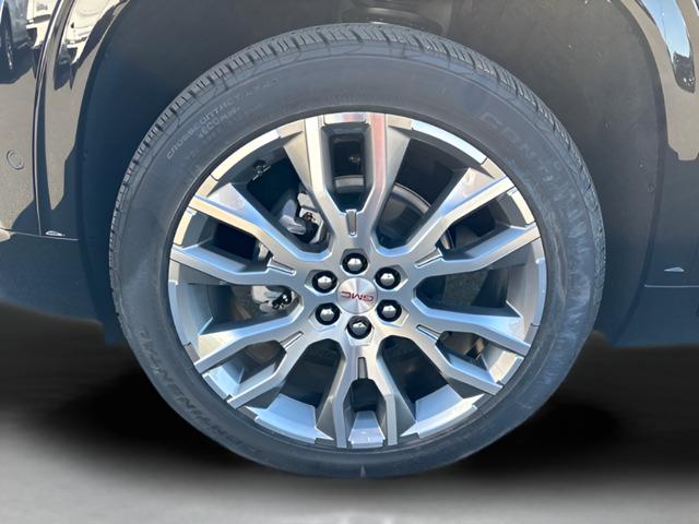 2026 GMC Acadia Denali AWD
