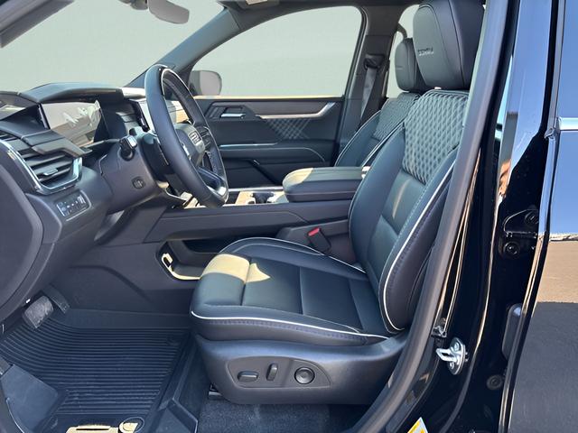 2026 GMC Acadia Denali AWD
