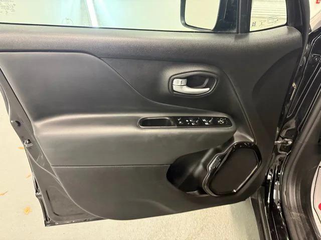 2023 Jeep Renegade Altitude 4x4