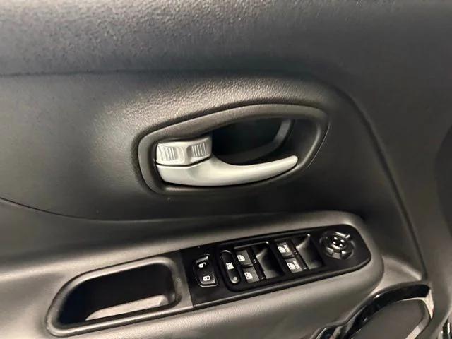 2023 Jeep Renegade Altitude 4x4