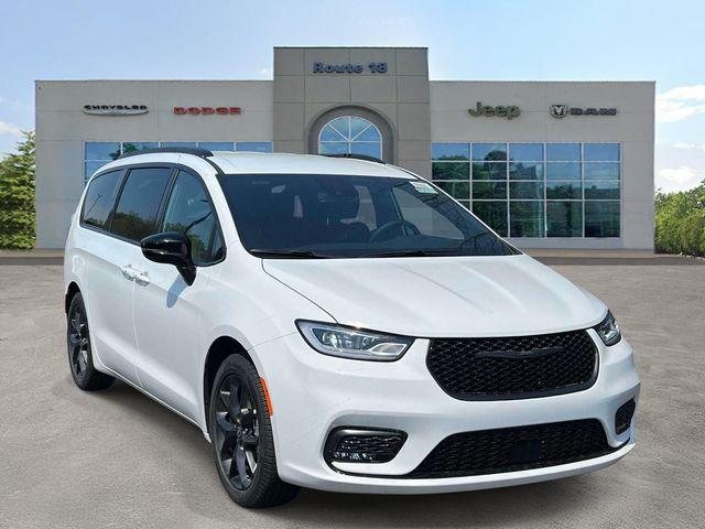 2026 Chrysler Pacifica Select for sale in East Brunswick, NJ