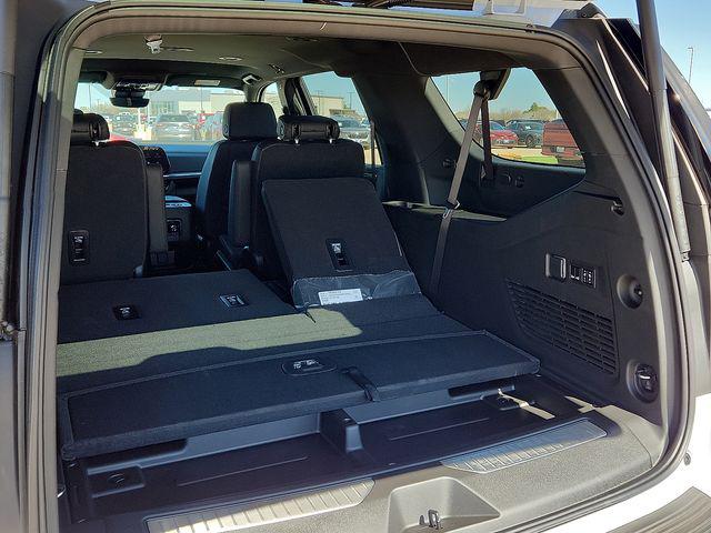 2026 Chevrolet Suburban High Country, RWD
