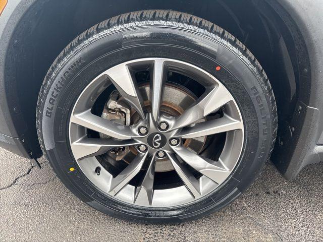 2023 INFINITI QX60 LUXE AWD