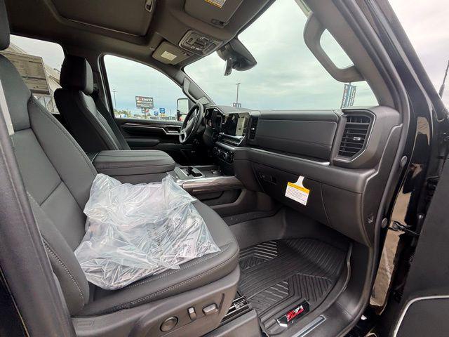 2026 Chevrolet Silverado 2500HD Crew Cab, Standard Bed, LTZ, 4WD