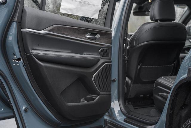 2026 Jeep Grand Cherokee L Limited 4x4