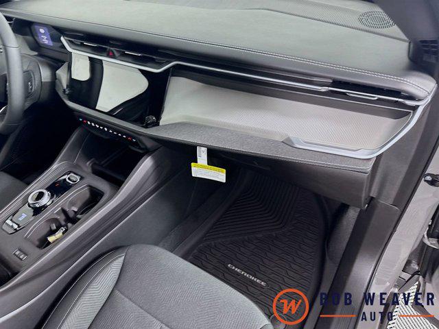 2026 Jeep Cherokee Laredo 4x4