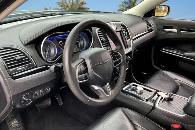 2023 Chrysler 300 Touring L