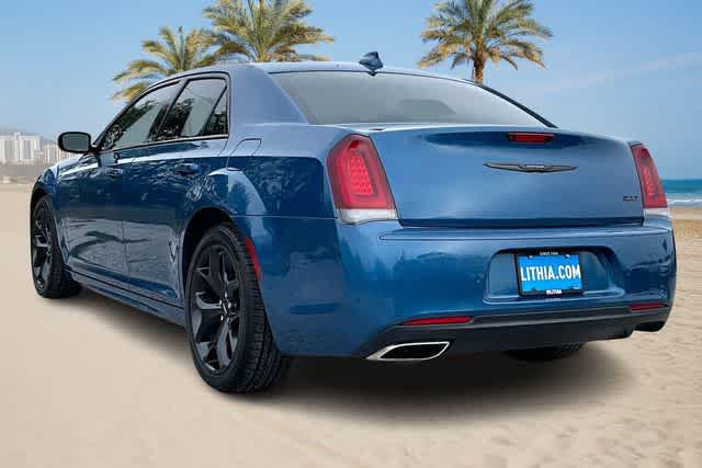 2023 Chrysler 300 Touring L