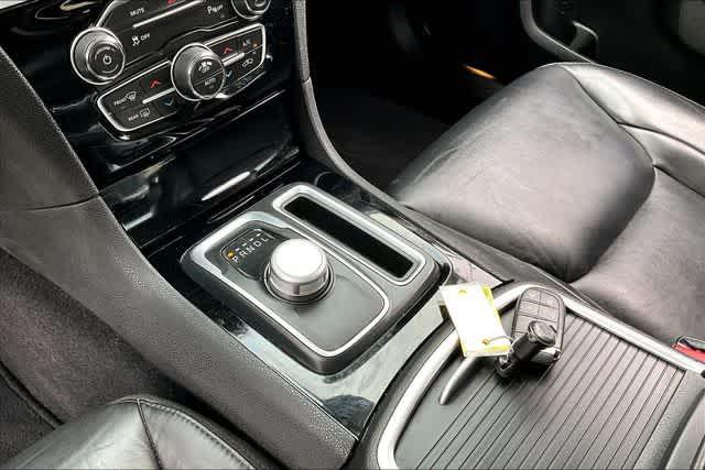 2023 Chrysler 300 Touring L