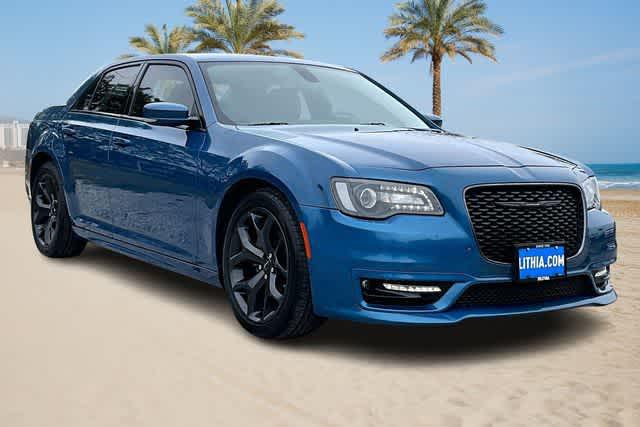 2023 Chrysler 300 Touring L