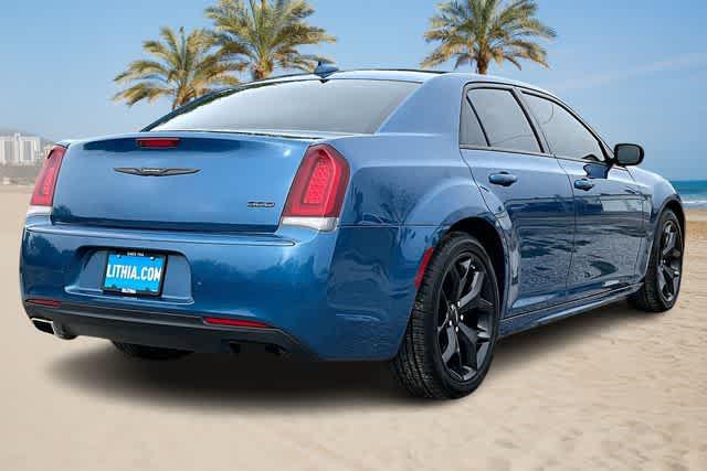 2023 Chrysler 300 Touring L