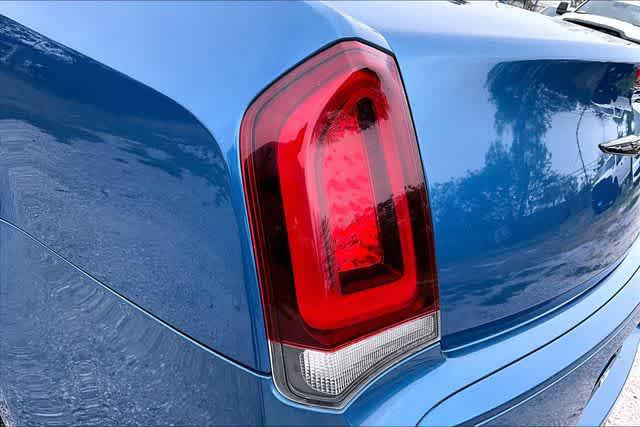 2023 Chrysler 300 Touring L