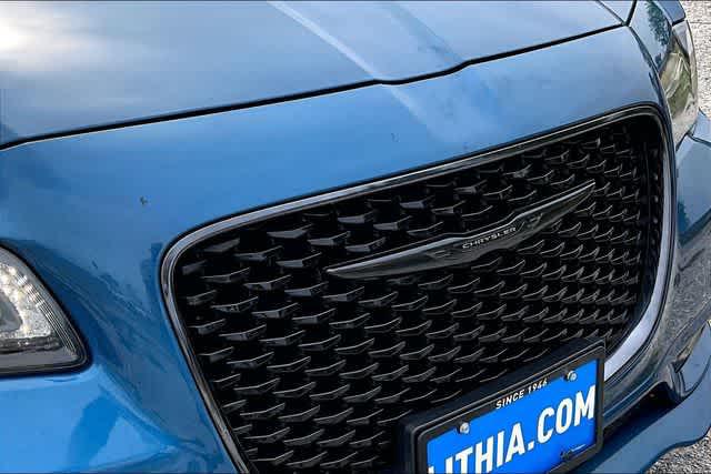 2023 Chrysler 300 Touring L