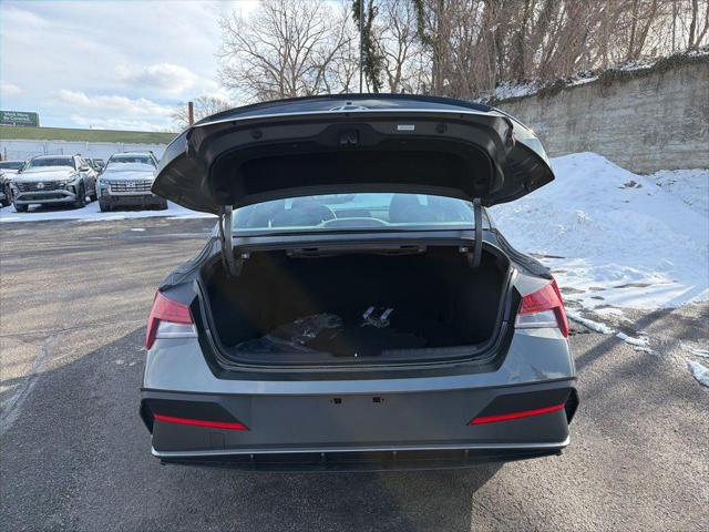 2026 Hyundai Elantra Hybrid SEL Sport