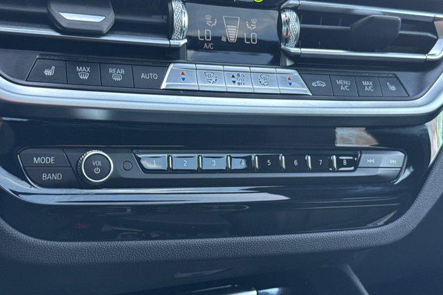 2023 BMW X4 xDrive30i