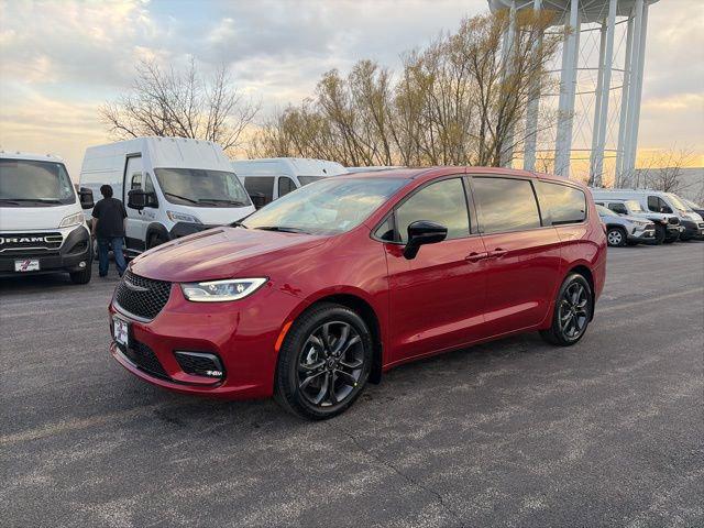 2026 Chrysler Pacifica PACIFICA SELECT