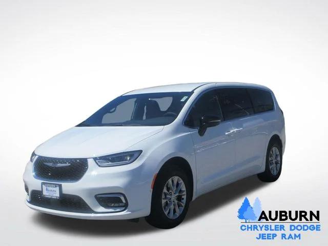 2026 Chrysler Pacifica PACIFICA SELECT AWD