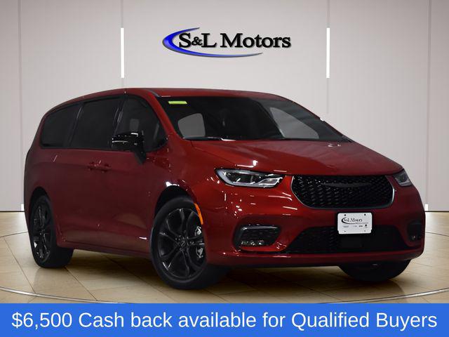 2026 Chrysler Pacifica Select for sale in Pulaski, WI