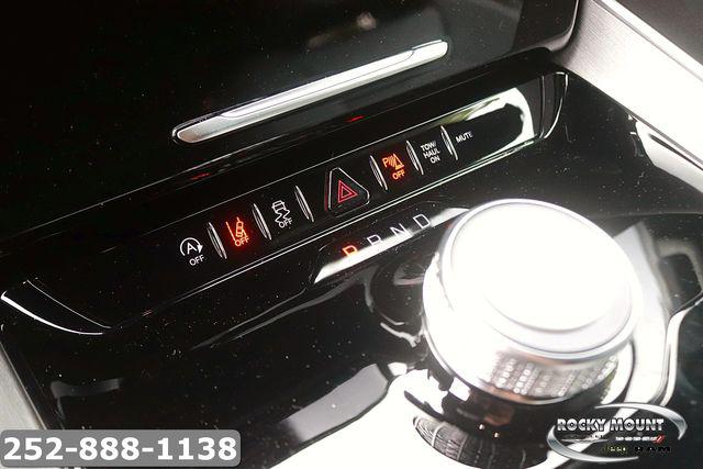2026 Jeep Grand Wagoneer 4x2