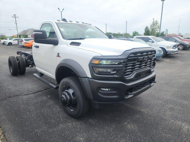 2026 RAM 5500 Chassis RAM 5500 TRADESMAN CHASSIS REGULAR CAB 4X4 84 CA