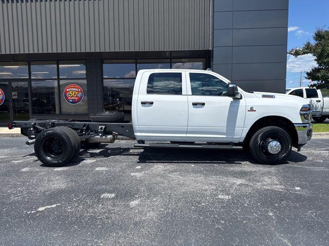 2026 RAM 3500 Chassis RAM 3500 TRADESMAN CREW CAB CHASSIS 4X4 60 CA