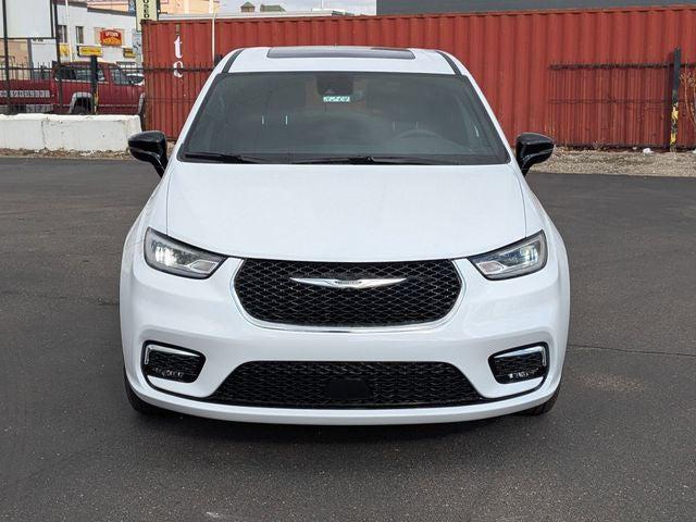 2026 Chrysler Pacifica Select AWD