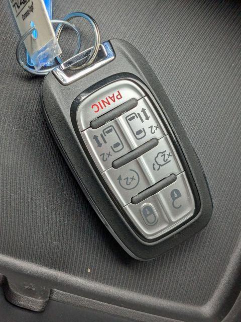 2026 Chrysler Pacifica Select AWD