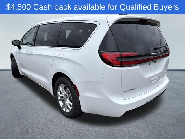 2026 Chrysler Pacifica PACIFICA SELECT AWD