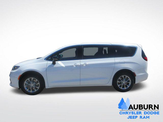 2026 Chrysler Pacifica Select AWD
