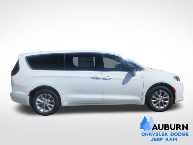 2026 Chrysler Pacifica Select AWD