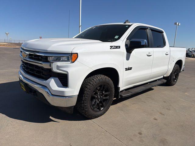 2022 Chevrolet Silverado 1500 4WD Crew Cab Standard Bed LT
