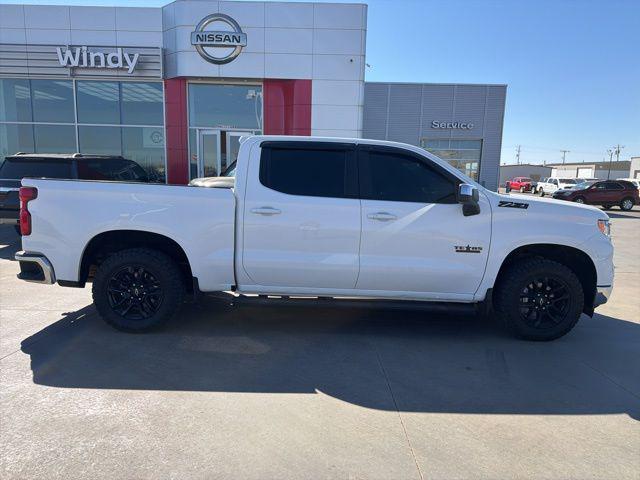 2022 Chevrolet Silverado 1500 4WD Crew Cab Standard Bed LT