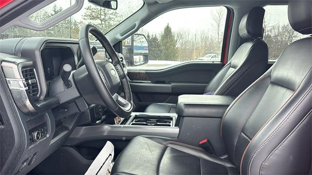 2025 Ford F-350 LARIAT