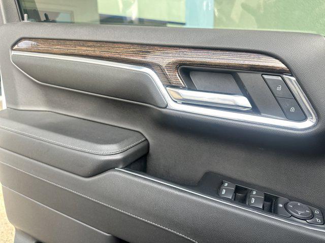 2024 GMC Sierra 1500 4WD Crew Cab Short Box Elevation with 3SB