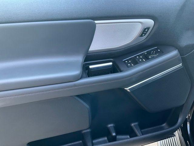2025 Ford Expedition Active MAX