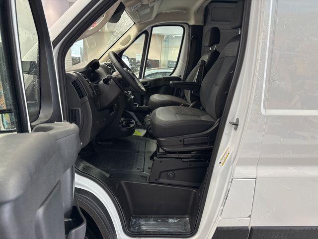 2026 Ram ProMaster Cargo Van Tradesman High Roof 136 WB w/Pass Seat