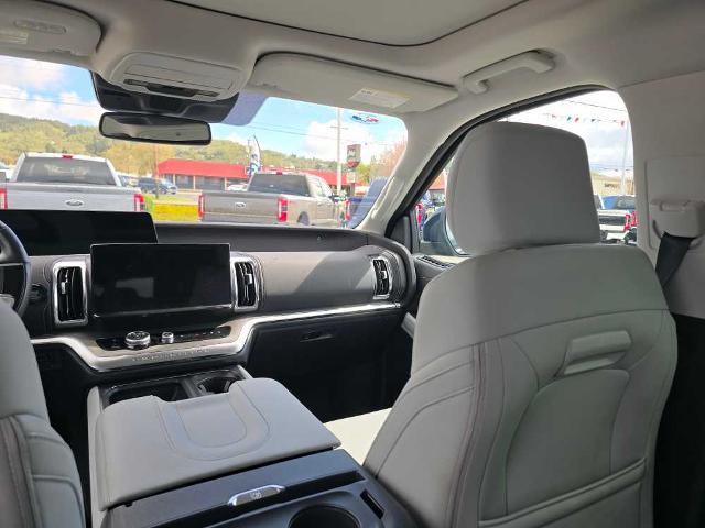 2025 Ford Expedition Platinum MAX