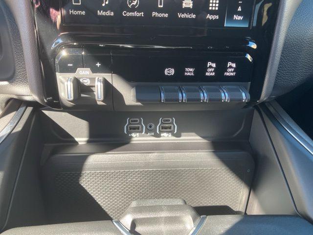 2026 Ram 2500 Big Horn Crew Cab 4x4 6'4" Box