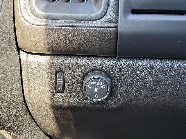 2022 GMC Canyon 2WD Crew Cab Short Box Elevation