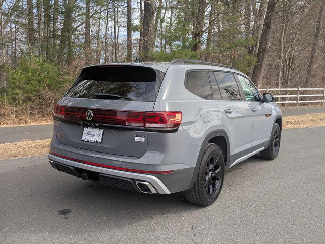 2025 Volkswagen Atlas 2.0T Peak Edition