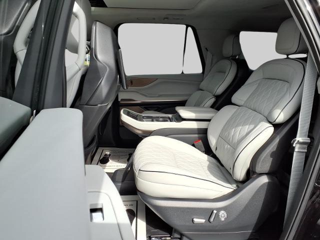 2025 Lincoln Navigator Black Label L