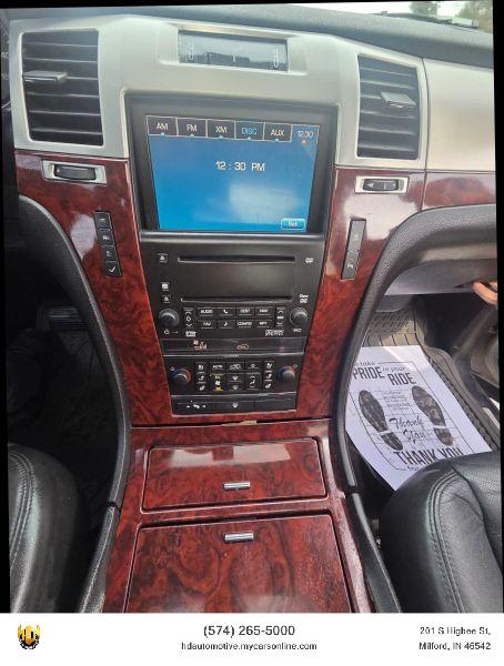 2008 Cadillac Escalade EXT Standard