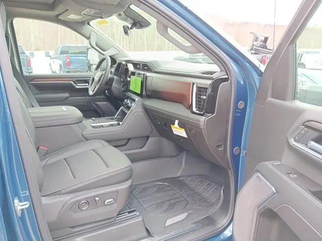 2026 GMC Sierra 3500HD Crew Cab, Long Bed, Denali Dual Rear Wheel, 4WD