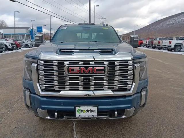 2026 GMC Sierra 3500HD Crew Cab, Long Bed, Denali Dual Rear Wheel, 4WD