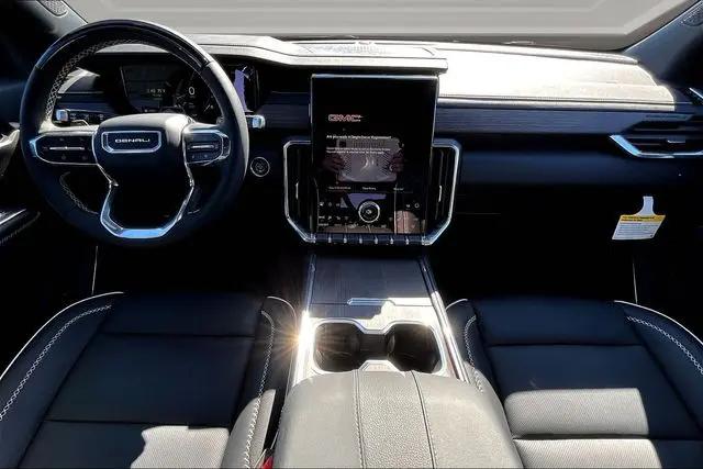 2026 GMC Acadia Denali AWD