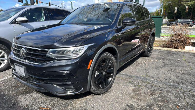 2022 Volkswagen Tiguan 2.0T SE R-Line Black