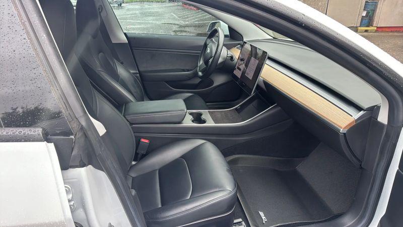 2019 Tesla Model 3 Standard Range Plus
