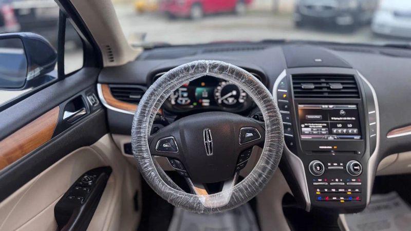 2015 Lincoln MKC Base
