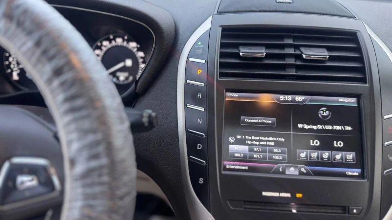 2015 Lincoln MKC Base