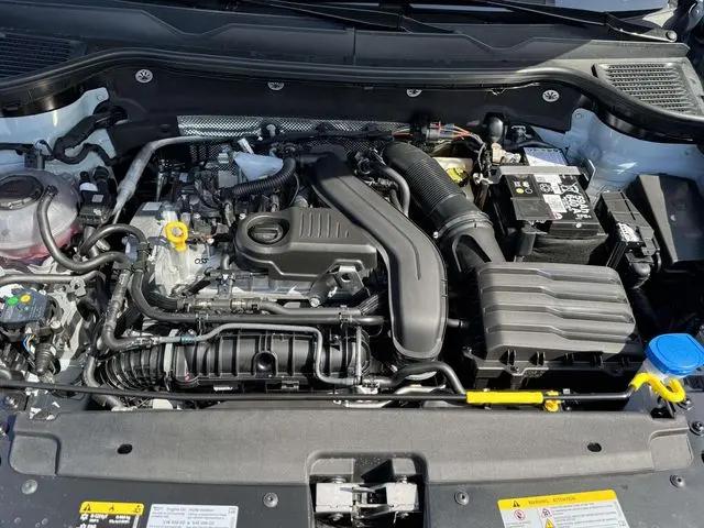 2026 Volkswagen Taos SE Black